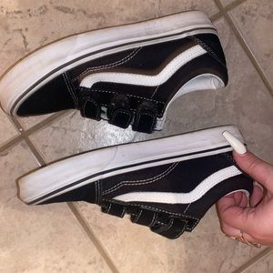 Old Skool V B&W vans 7 women’s- 5.5 men’s